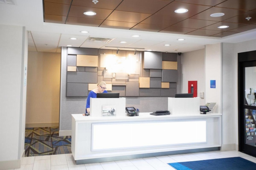 Holiday Inn Express Hotel & Suites Knoxville-Farragut Image 20
