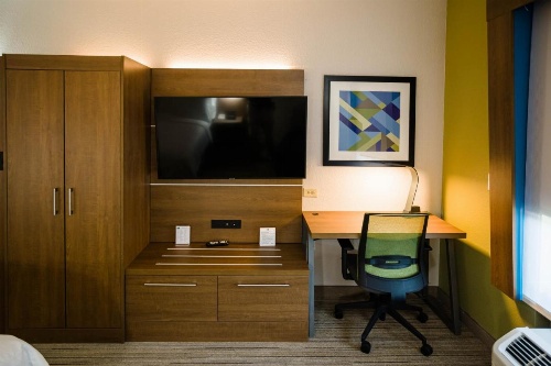 Holiday Inn Express Hotel & Suites Knoxville-Farragut image 32