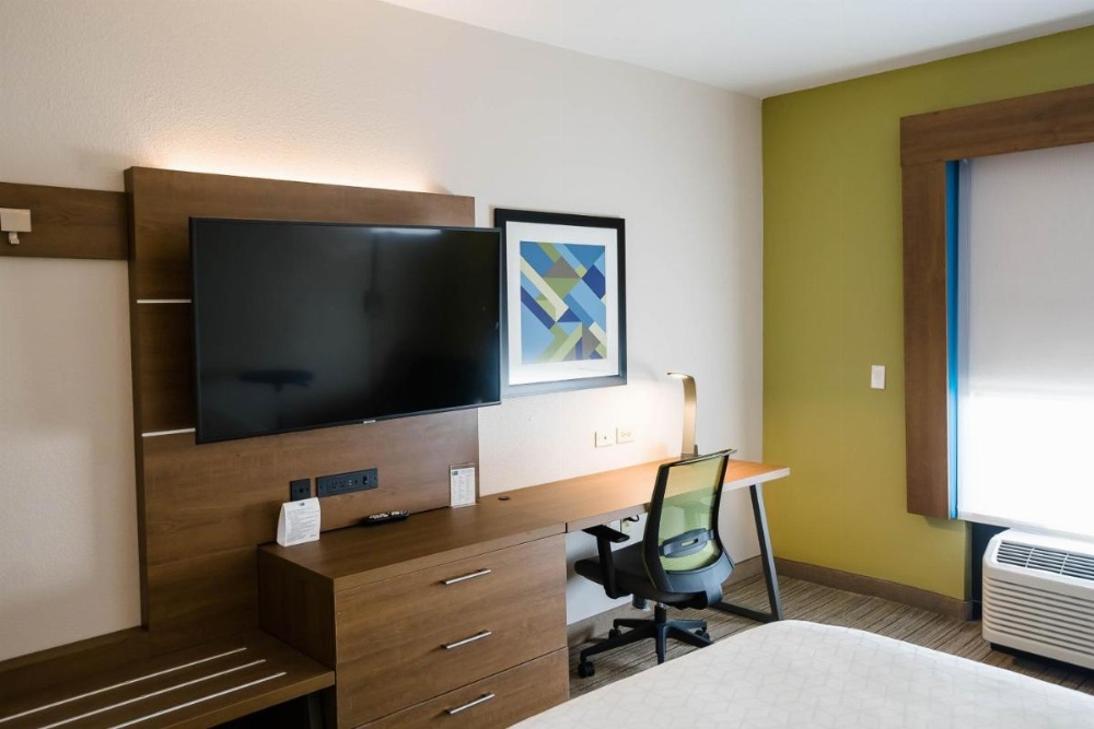 Holiday Inn Express Hotel & Suites Knoxville-Farragut